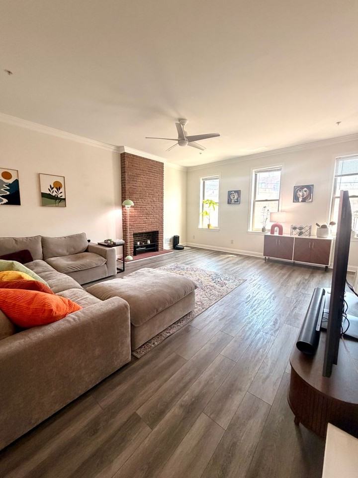 4045 Butler St - Photo 5 of 11