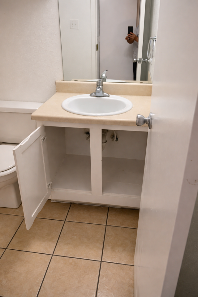 802 Matthew St - Photo 3 of 13