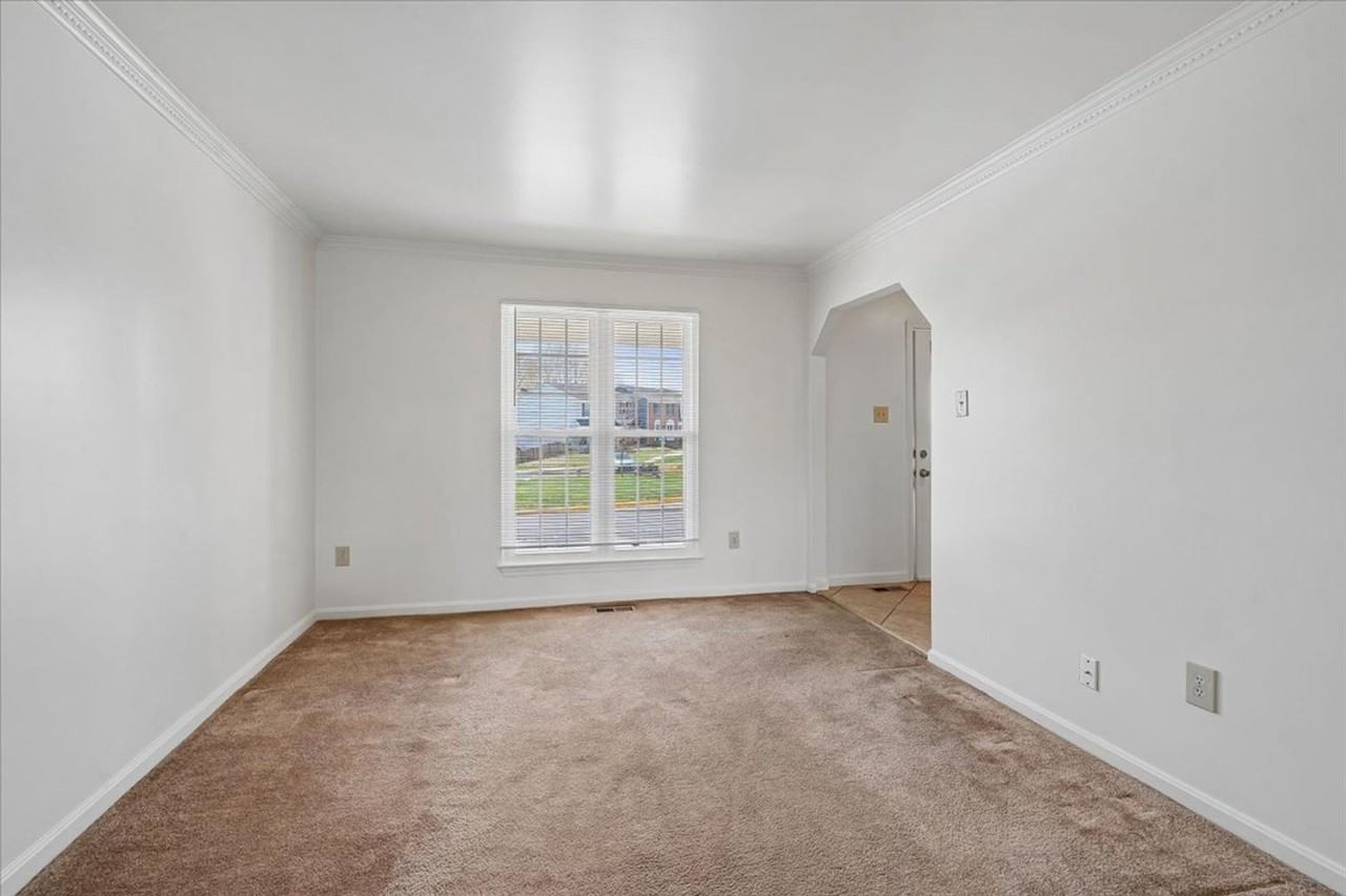 9313 Taverney Ter - Photo 5 of 22