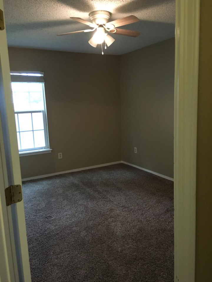 2001 S Cherokee Ave - Photo 3 of 5