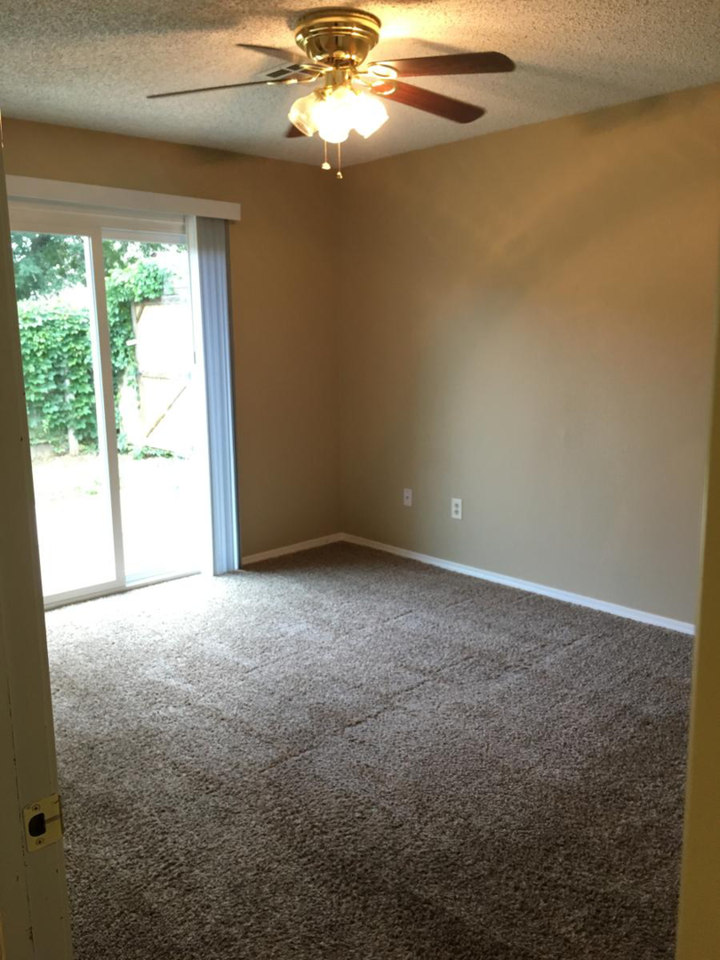 2001 S Cherokee Ave - Photo 4 of 5