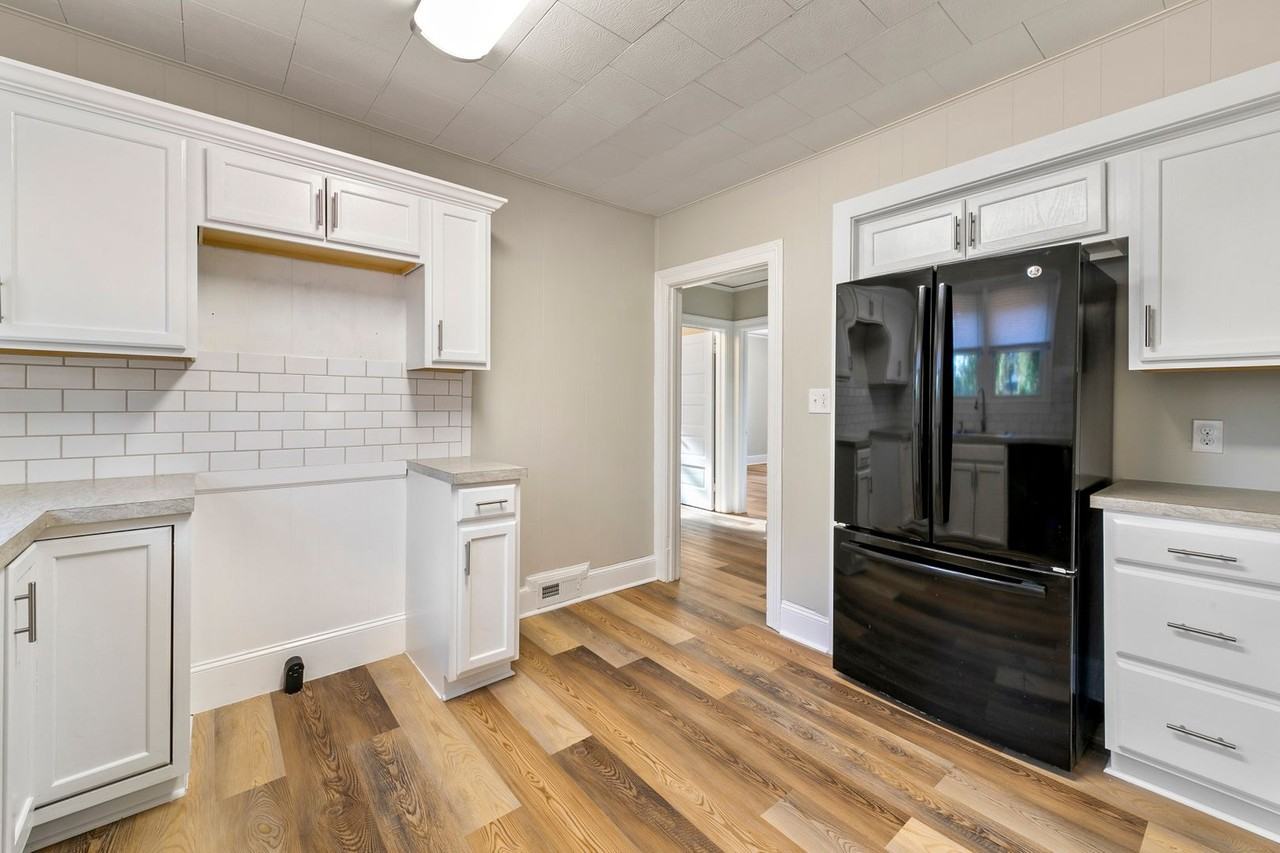 1015 Martin St - Photo 5 of 21