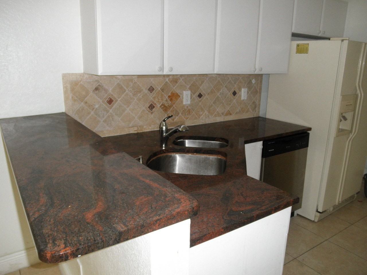 913 Pipers Cay Dr - Photo 4 of 7