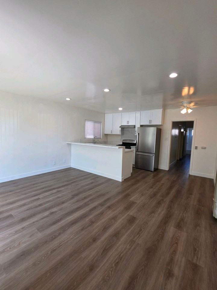 3637 E. 8th St., Long Beach, CA 90804 - Photo 3 of 17