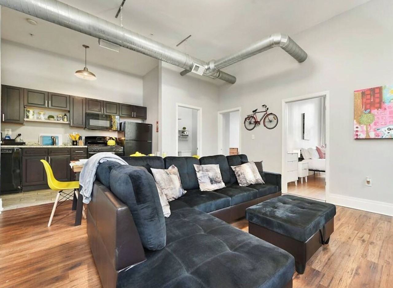 2134 East Carson Street - Photo 2 of 37