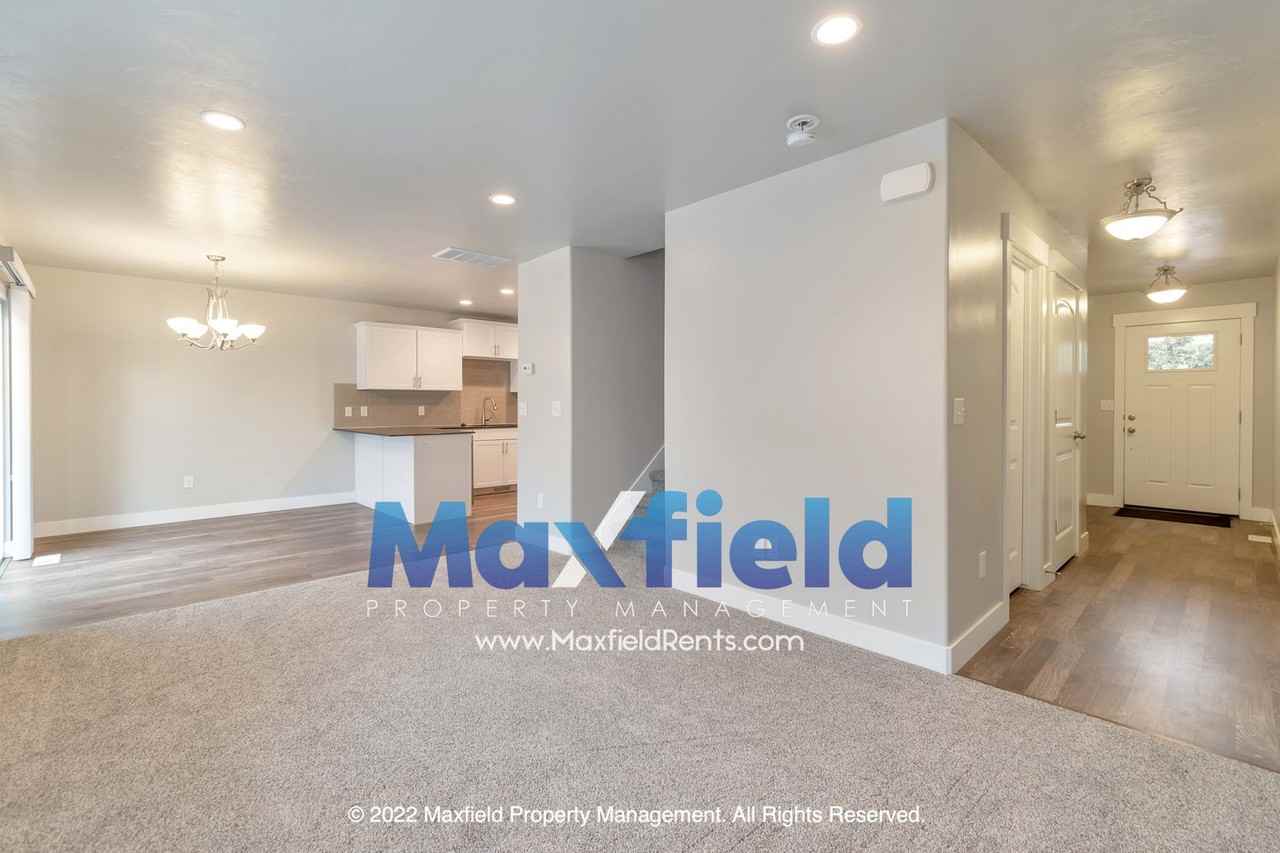 529 W Fox Chase Dr - Photo 7 of 27