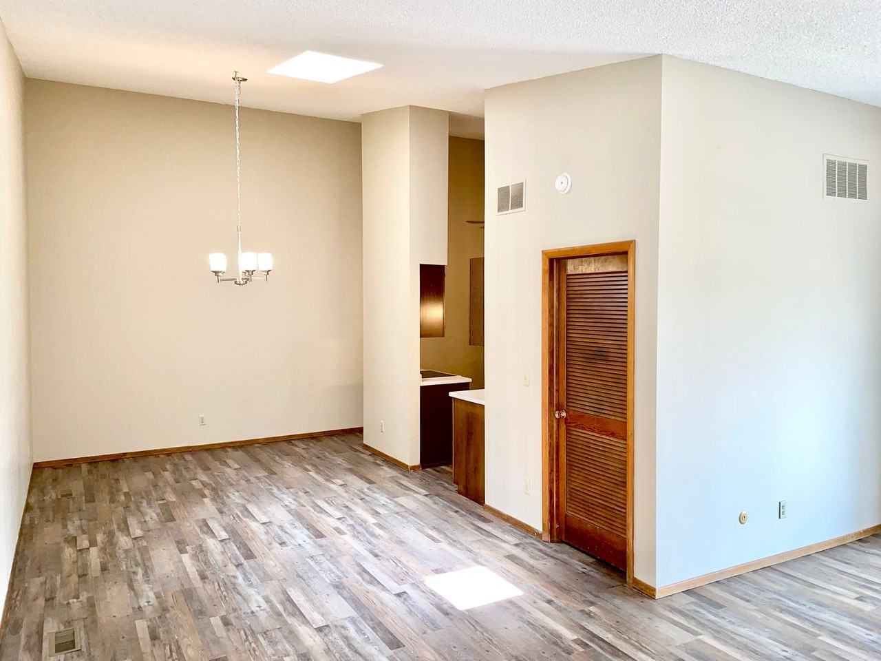 2329 Dublin Blvd - Photo 5 of 17