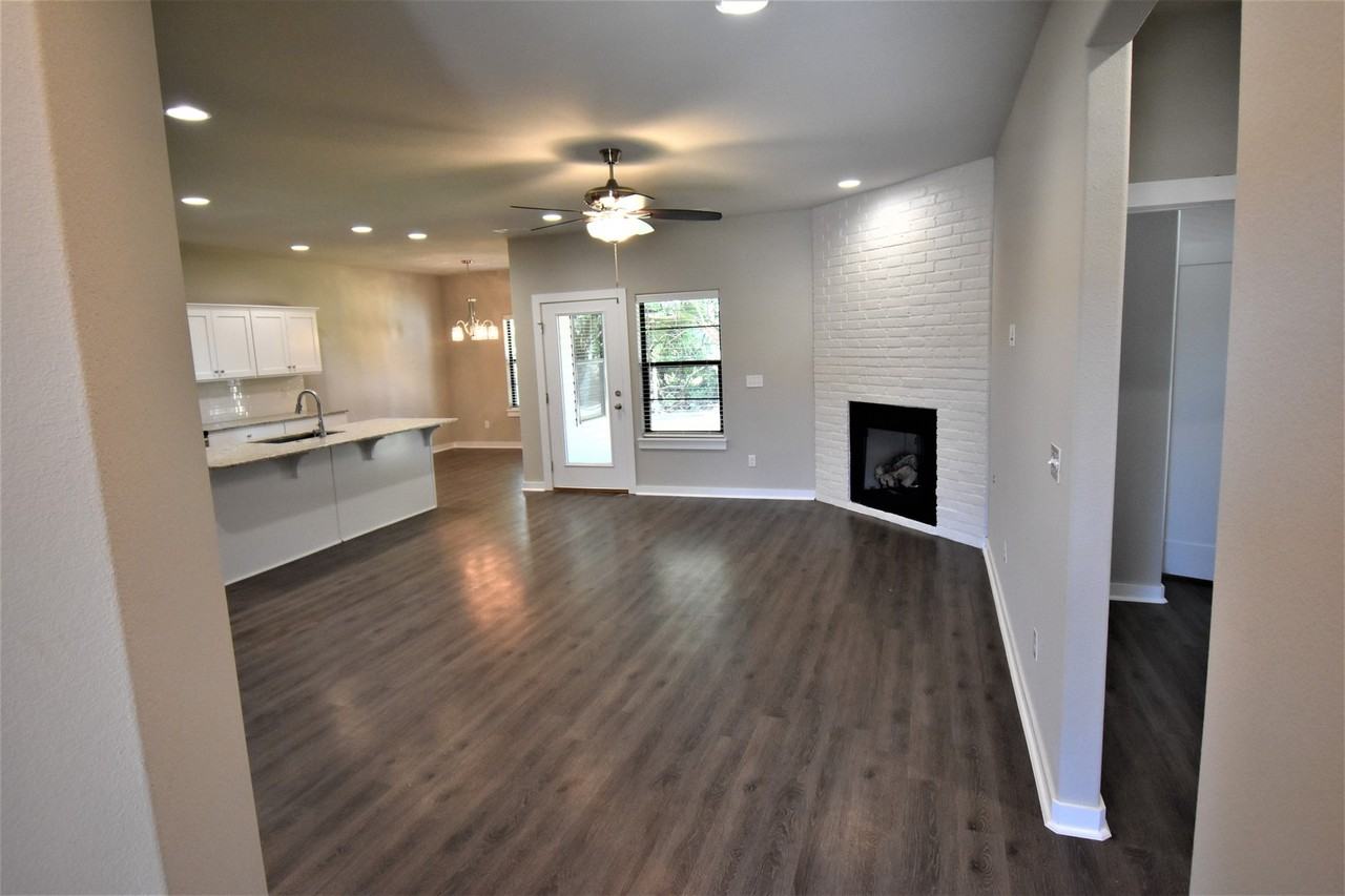 481 N Tacoma St - Photo 2 of 24