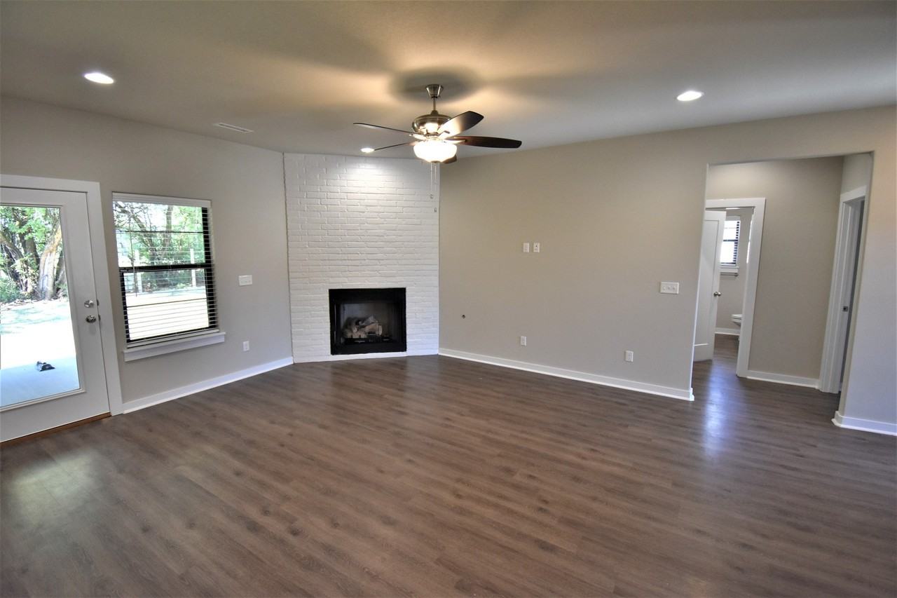 481 N Tacoma St - Photo 6 of 24