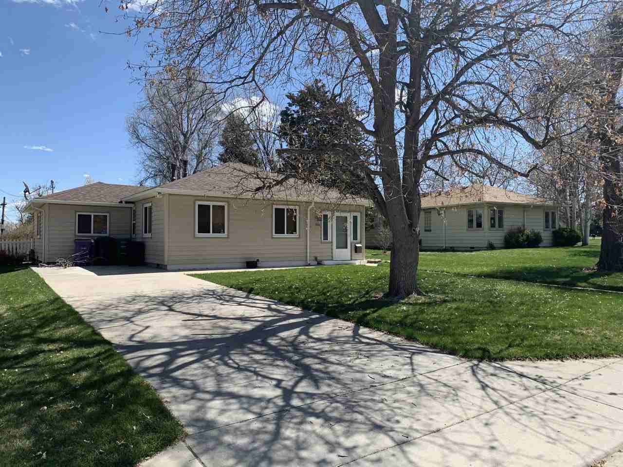 3084 S Bellaire St - Photo 2 of 32