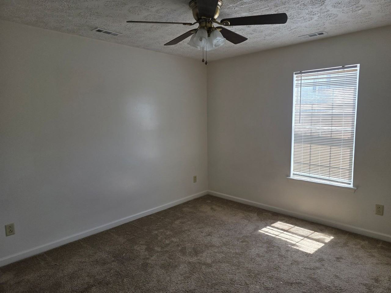 39 Pinto Ct #A - Photo 5 of 9