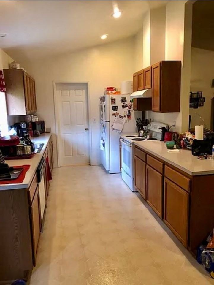 6416 E Michigan St - Photo 2 of 4