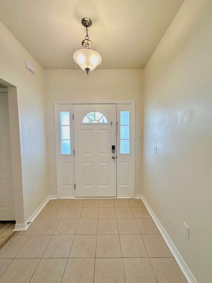 609 Prairie St - Photo 2 of 44