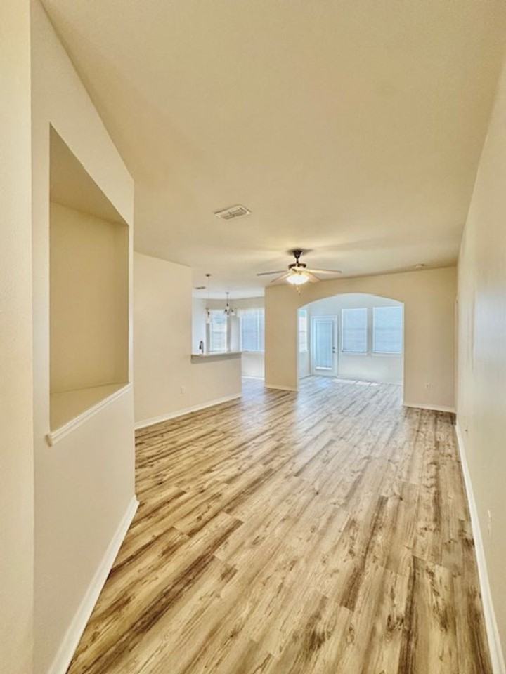 609 Prairie St - Photo 3 of 44