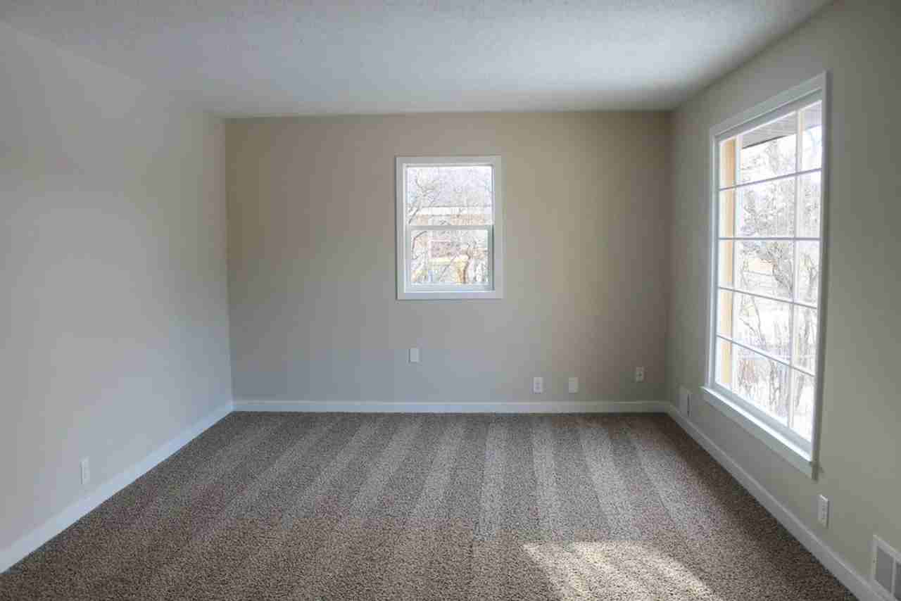 786 Sanburnol Dr Ne - Photo 3 of 7