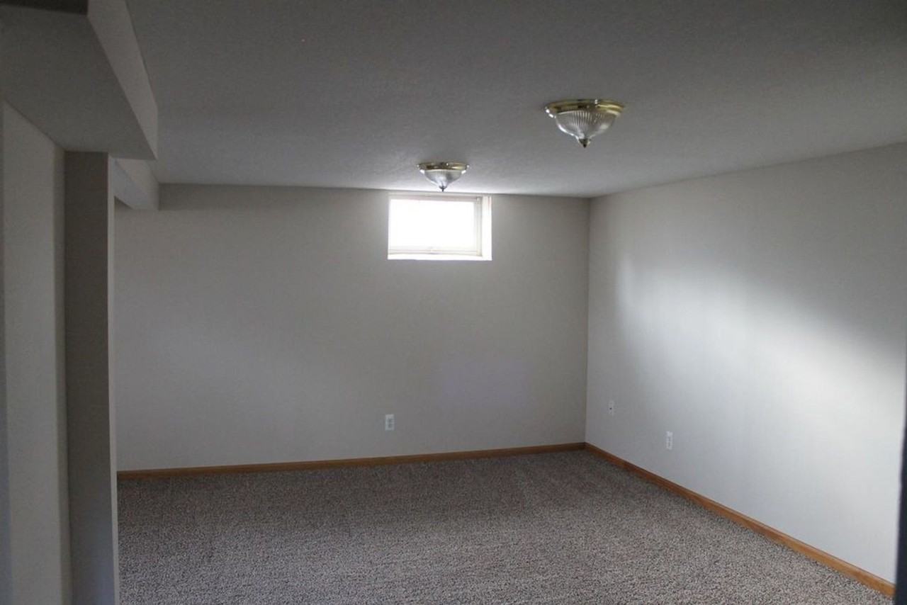 786 Sanburnol Dr Ne - Photo 6 of 7