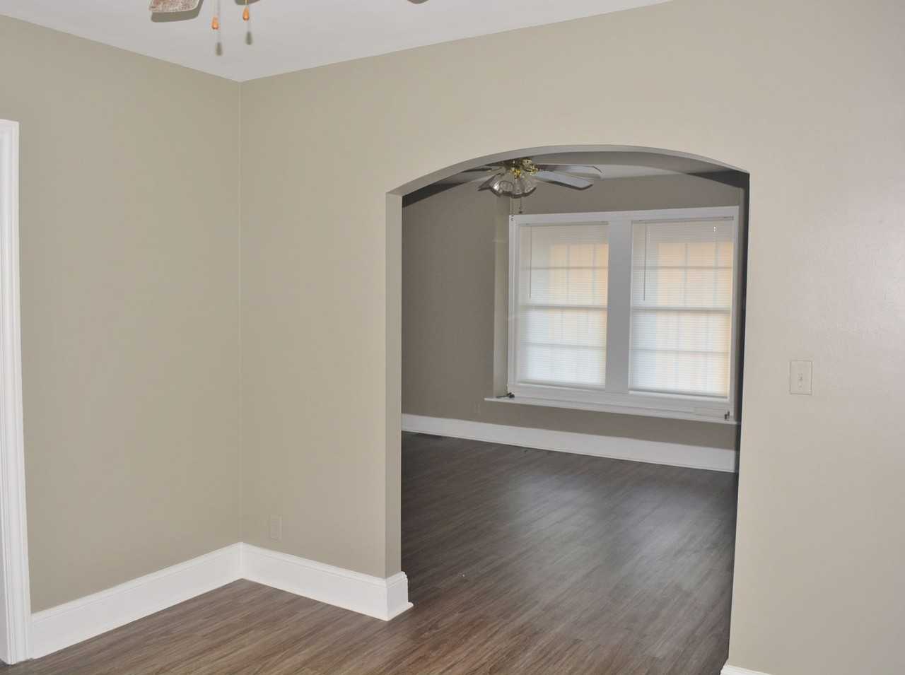 527 S 3rd St - Photo 5 of 20