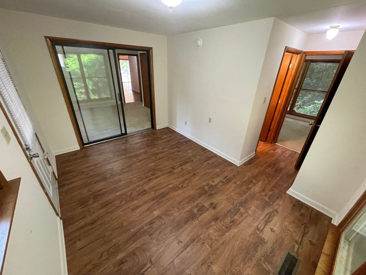 2341 Mars Hill Rd - Photo 5 of 13