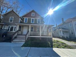 featured image of 406 Comstock St