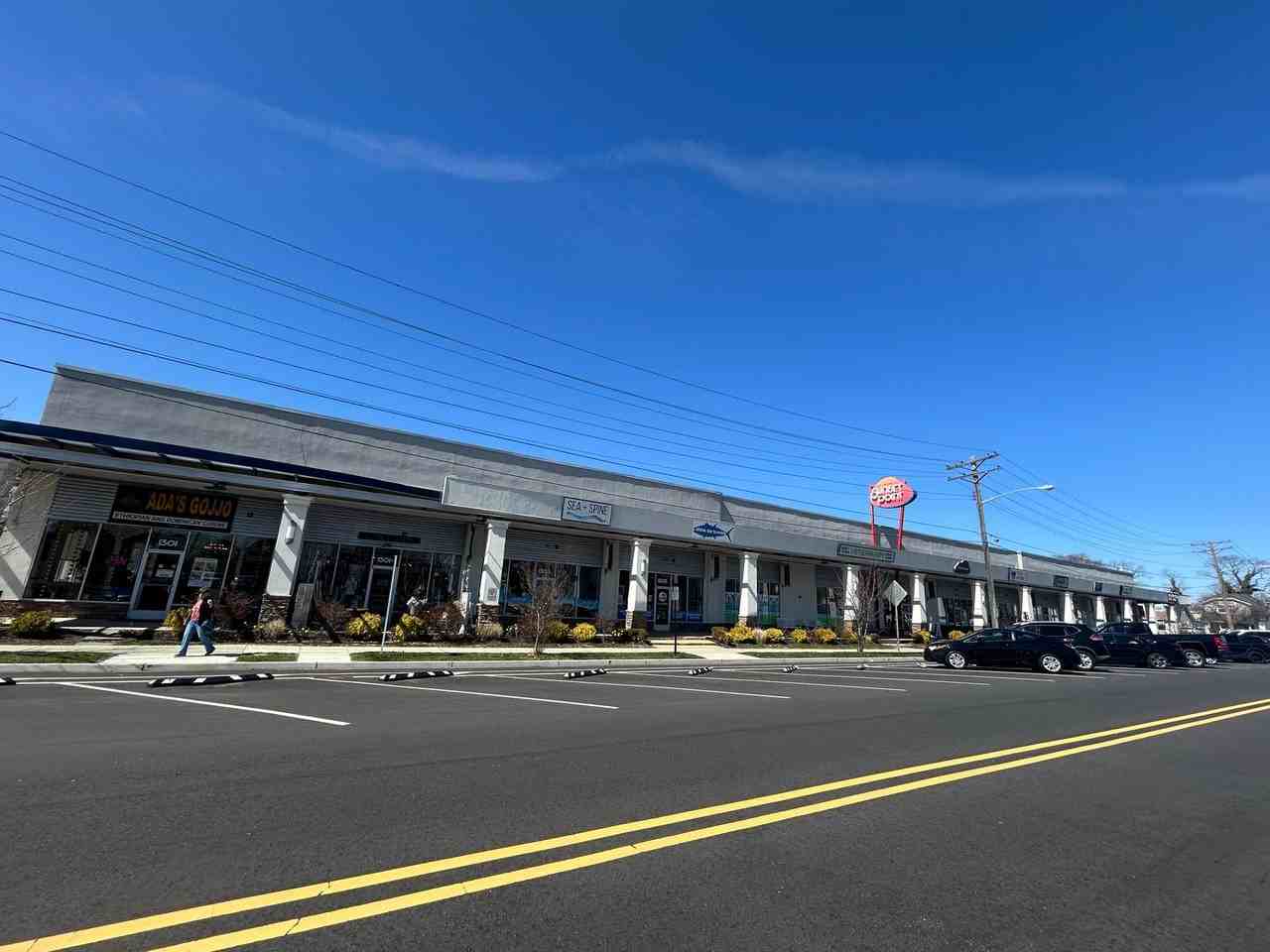 406 Comstock St - Photo 2 of 16