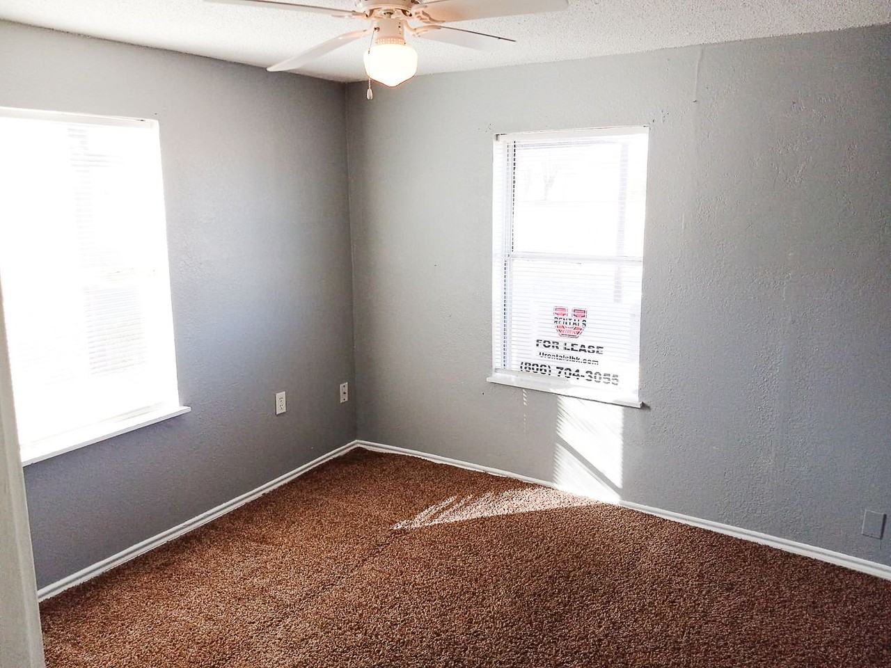 710 9th St - Photo 5 of 10