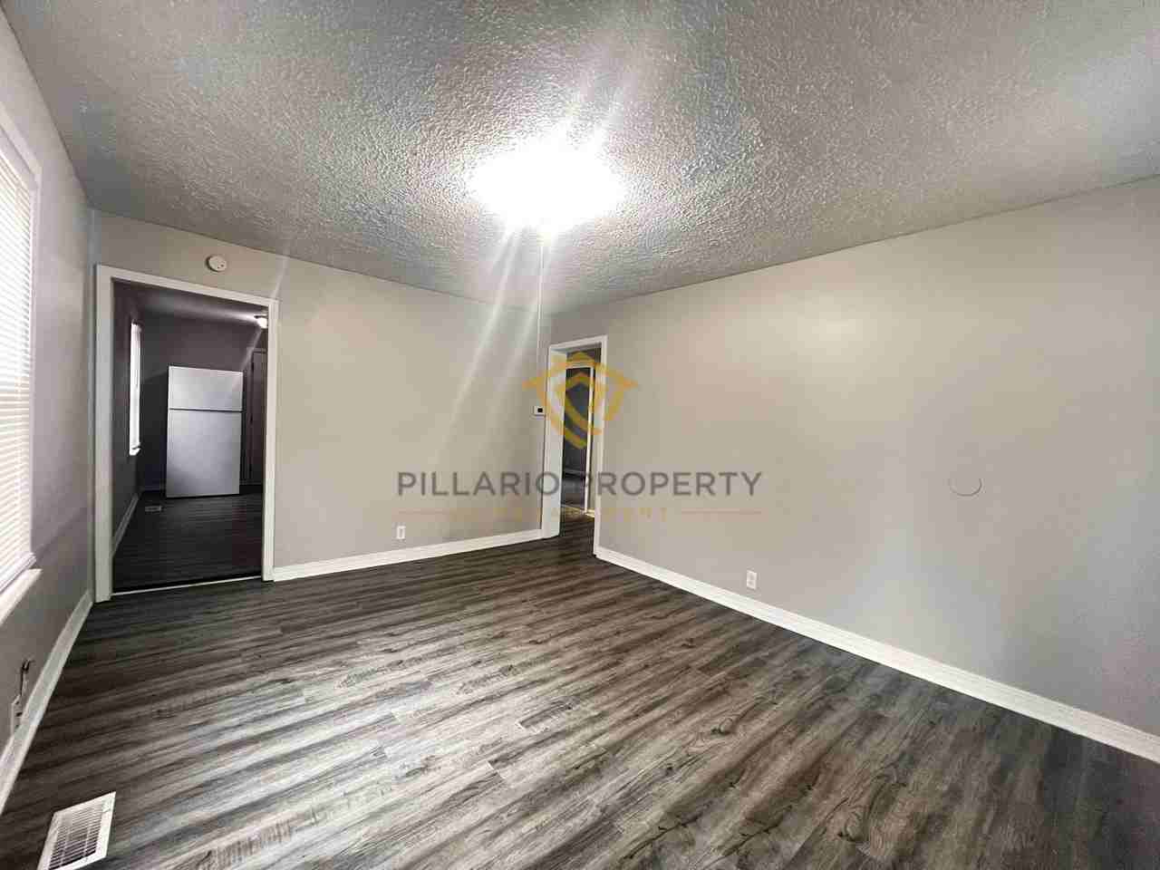 1824 N Riley Ave - Photo 3 of 16