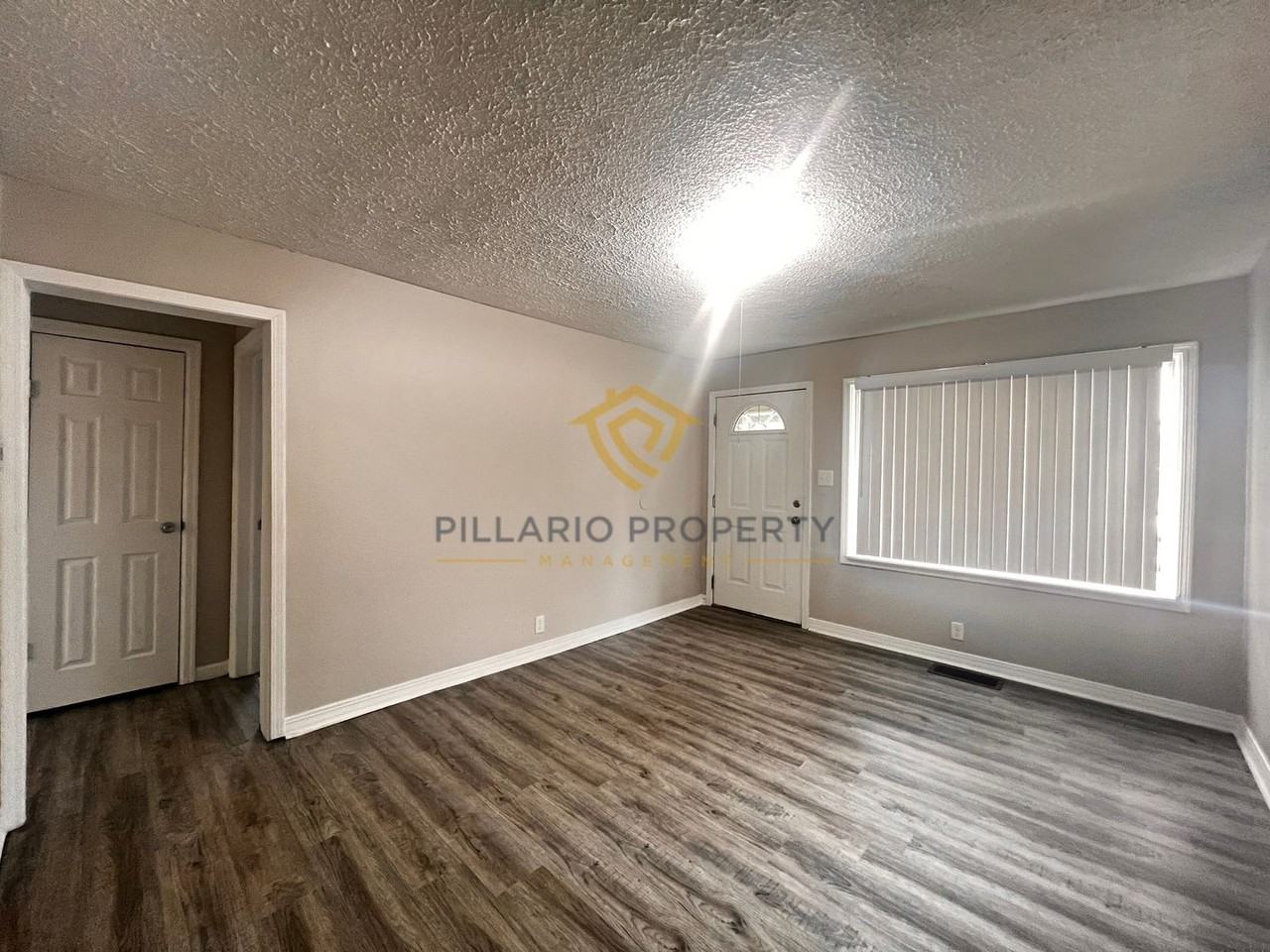 1824 N Riley Ave - Photo 4 of 16