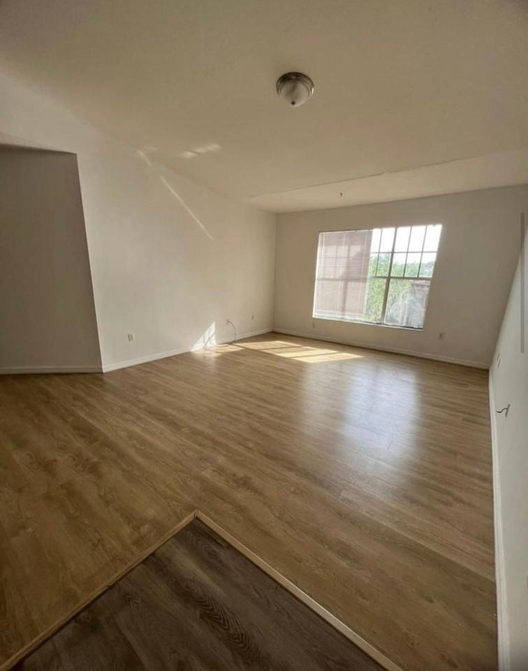 5548 Metrowest Blvd - Photo 7 of 10