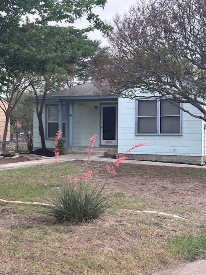 2607 W Craig Pl - Photo 3 of 30