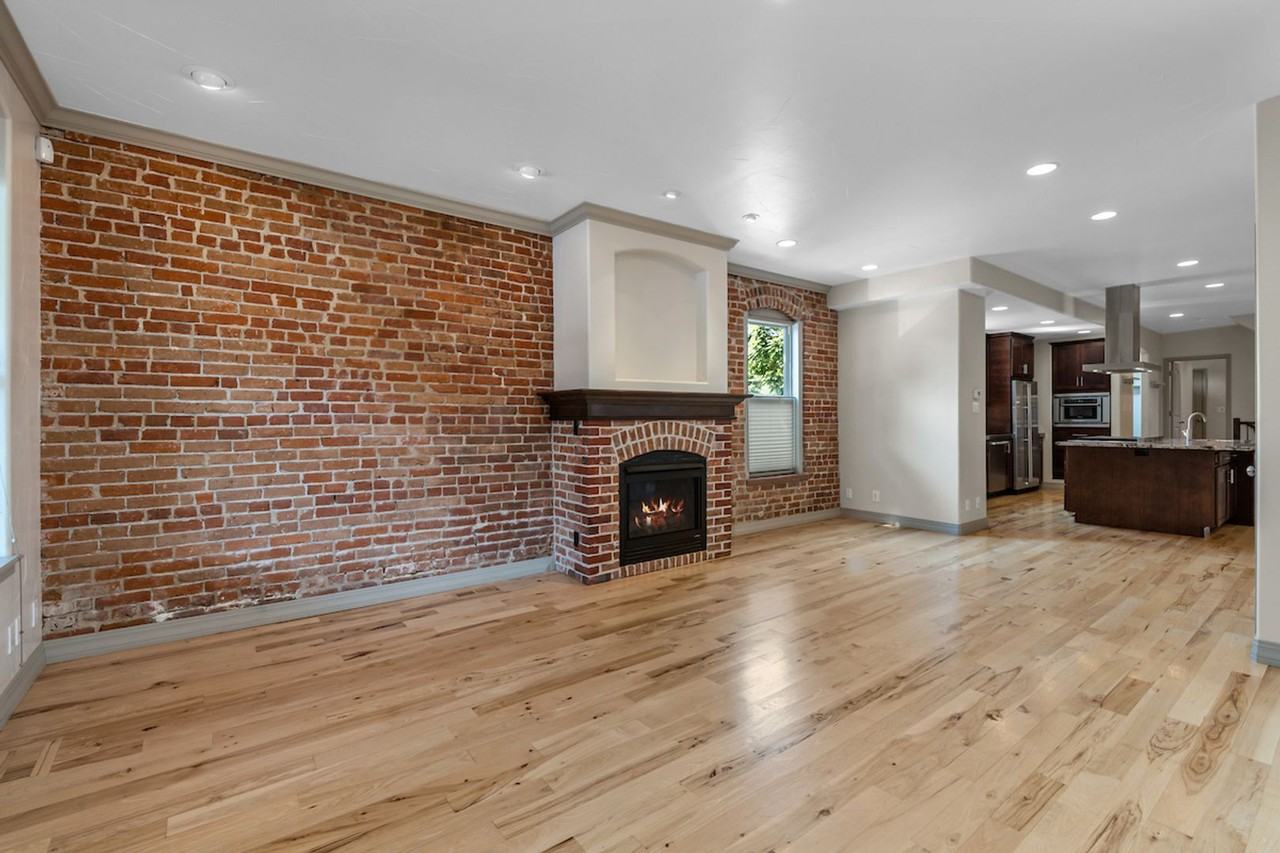 1275 S Clayton St - Photo 4 of 38