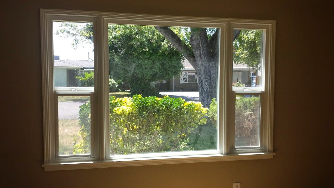 875 S Minaret Ave - Photo 2 of 10