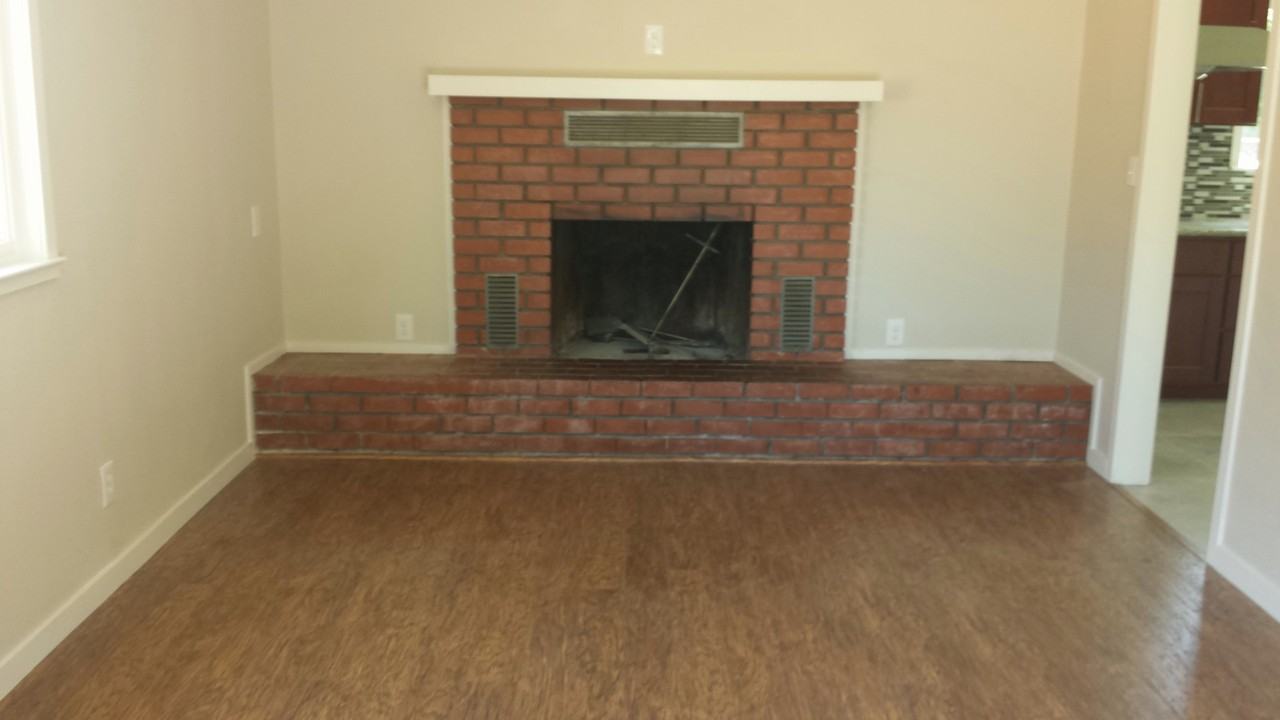 875 S Minaret Ave - Photo 4 of 10