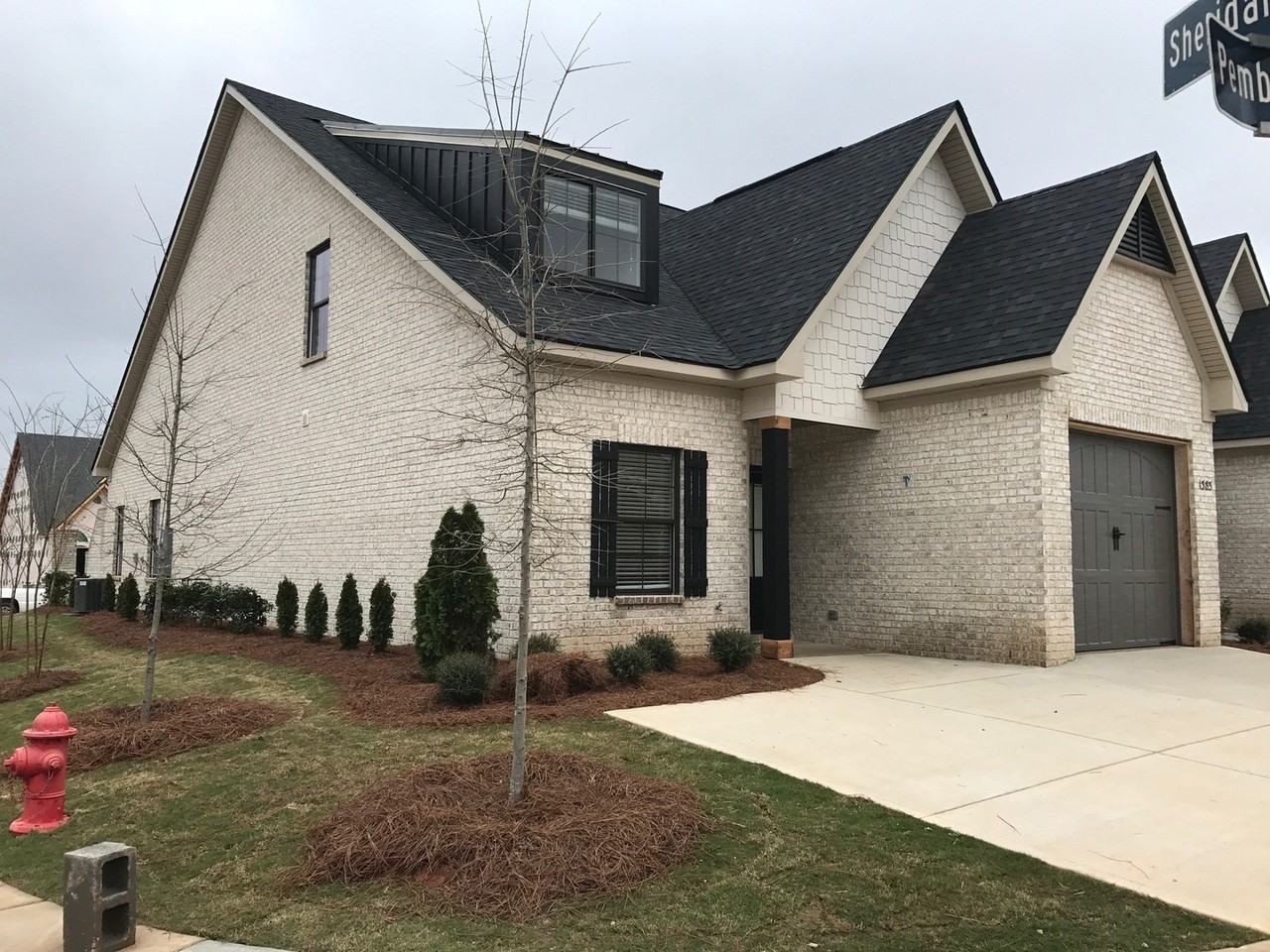 1385 Sheridan Glen Xing - Photo 2 of 14