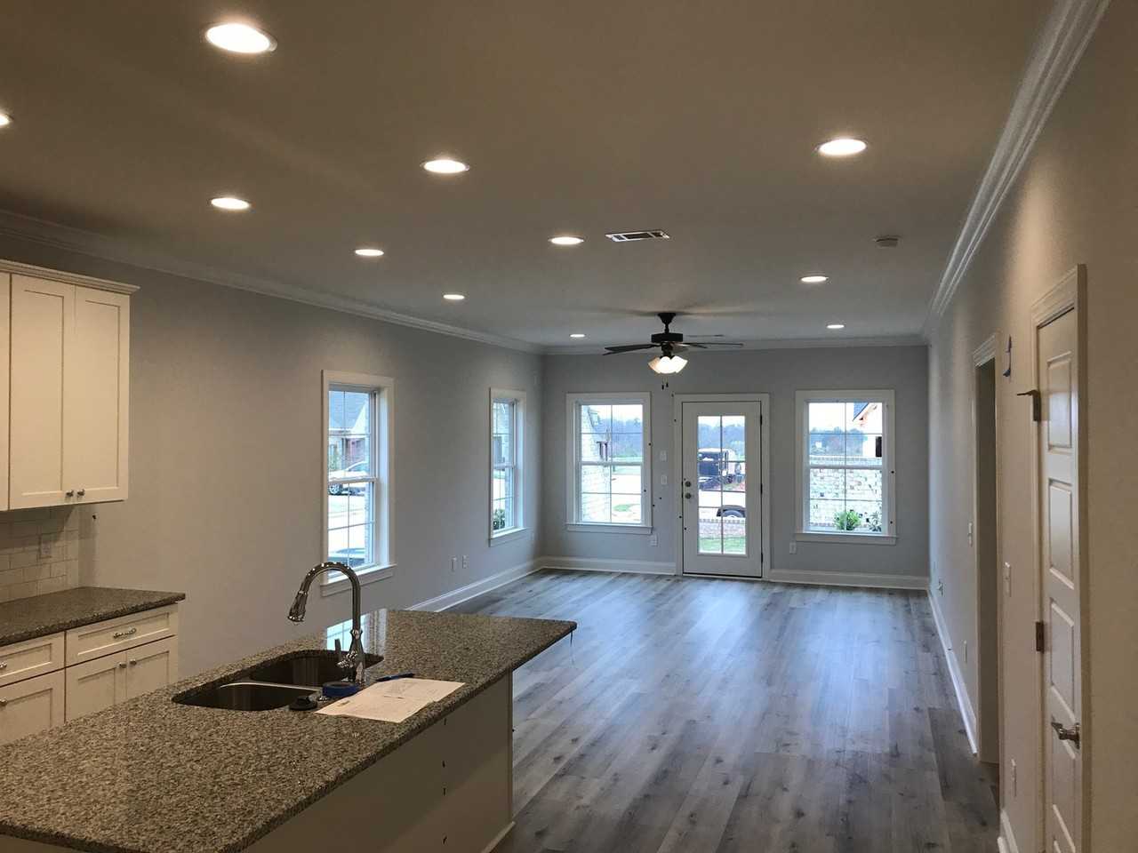 1385 Sheridan Glen Xing - Photo 4 of 14