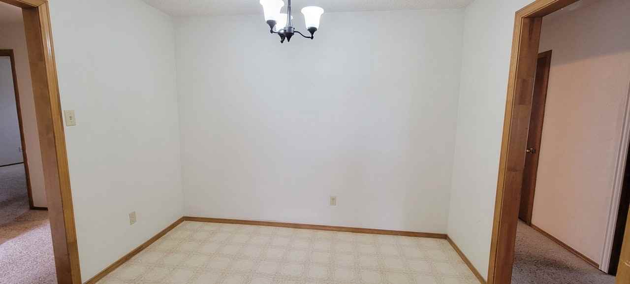 2813 Apache Rd - Photo 5 of 16