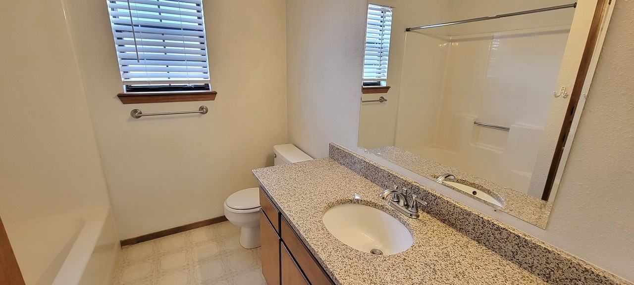 2813 Apache Rd - Photo 7 of 16