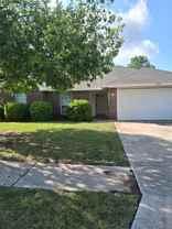 3806 Lone Oak Dr - Photo 1 of 1