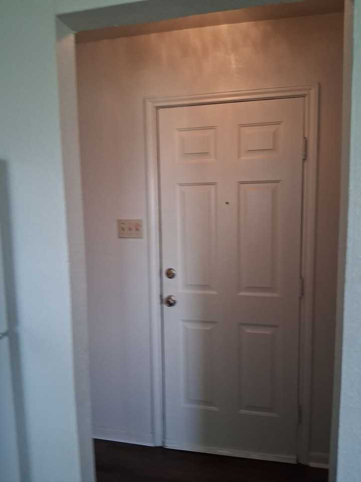 3806 Lone Oak Dr - Photo 5 of 27