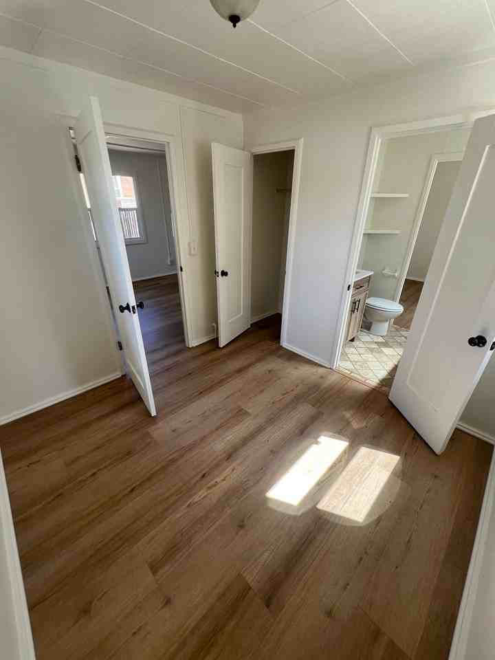 164 Holt St - Photo 4 of 19