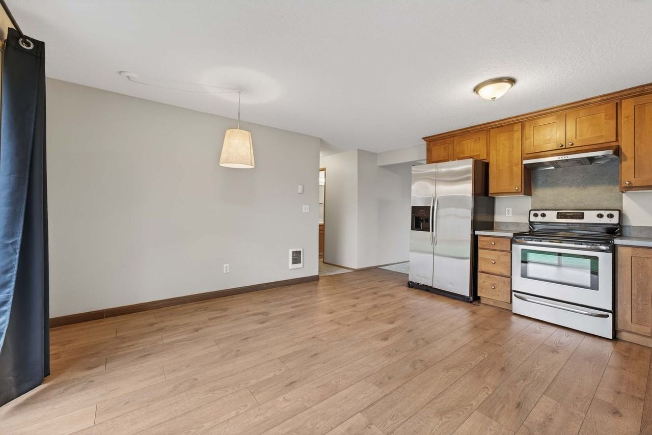 16905 Ne 19th St - Photo 6 of 23