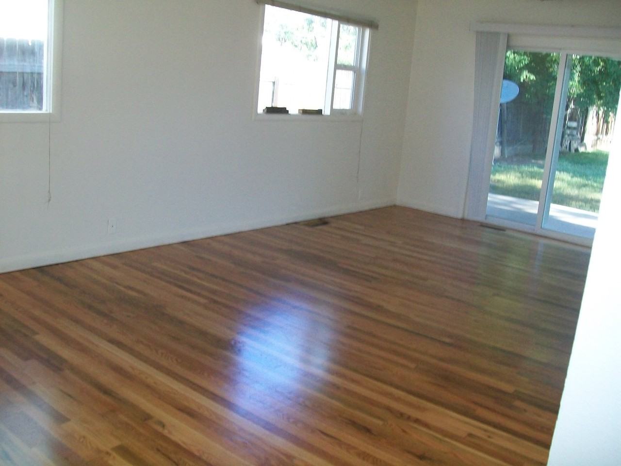 1912 W Elizabeth St - Photo 3 of 9