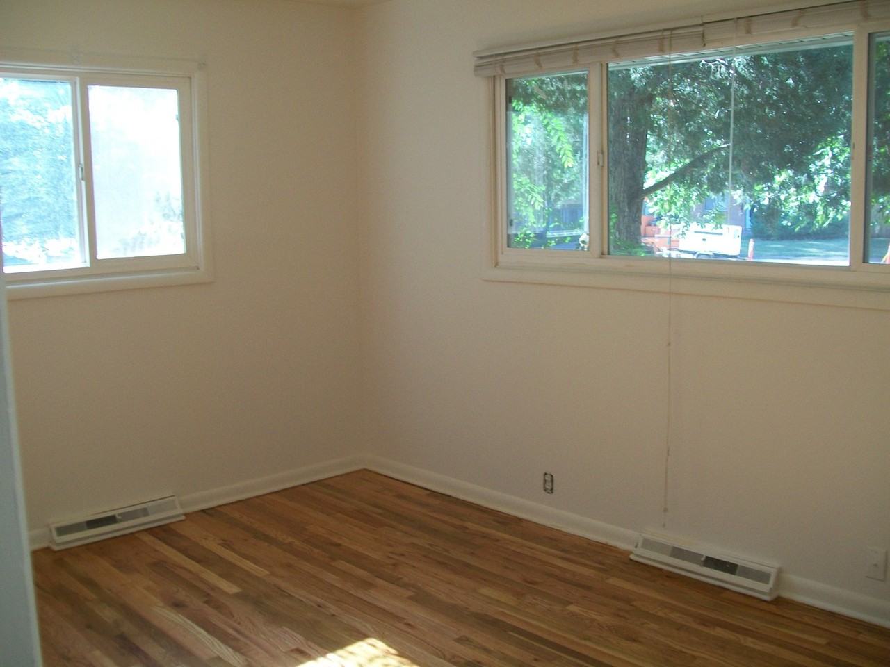 1912 W Elizabeth St - Photo 6 of 9