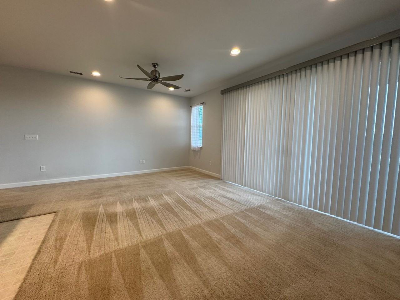 5286 Carmon Dr - Photo 3 of 18