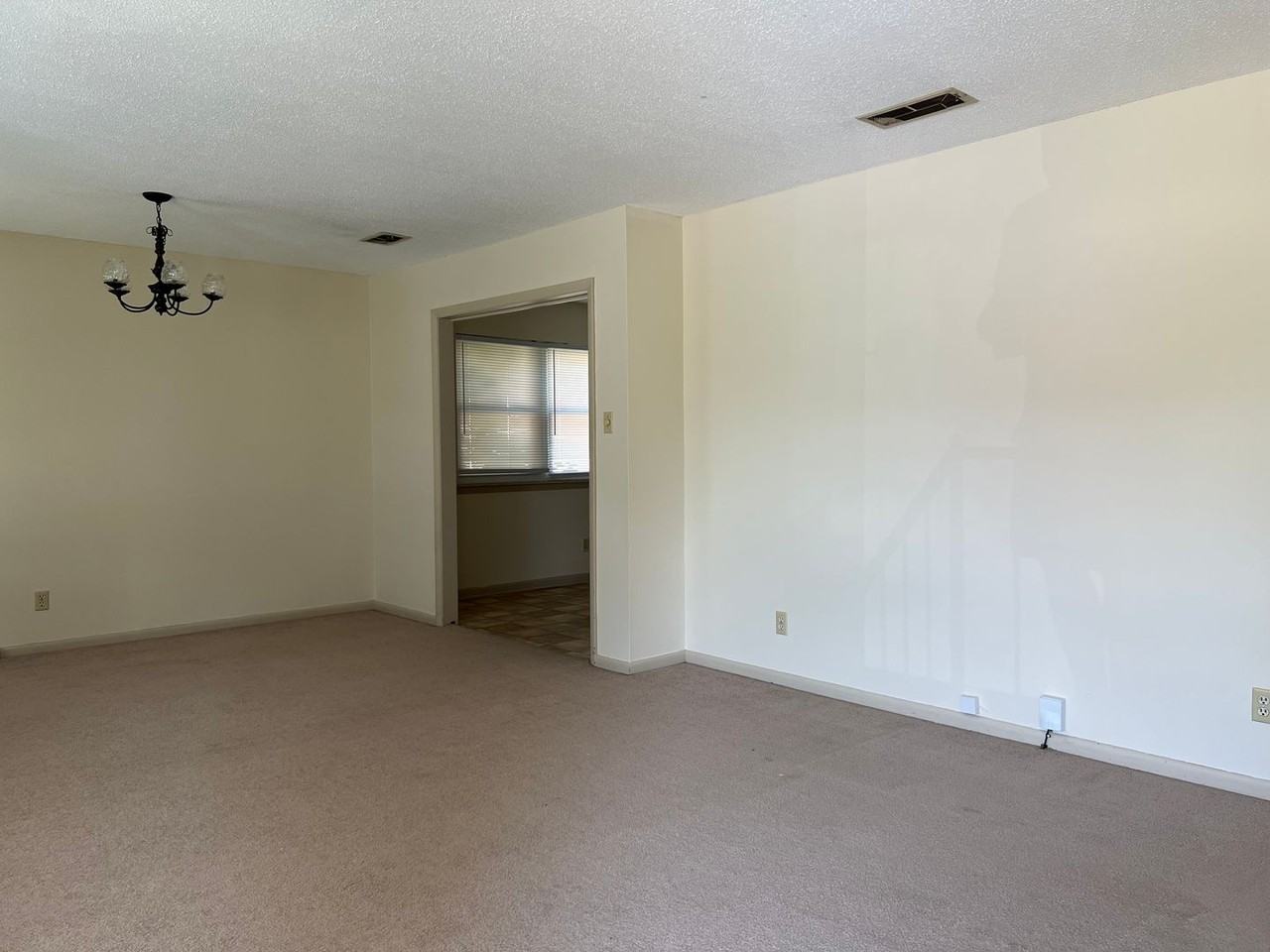 4612 N Cypress St - Photo 2 of 27