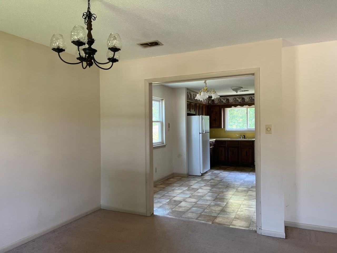 4612 N Cypress St - Photo 5 of 27