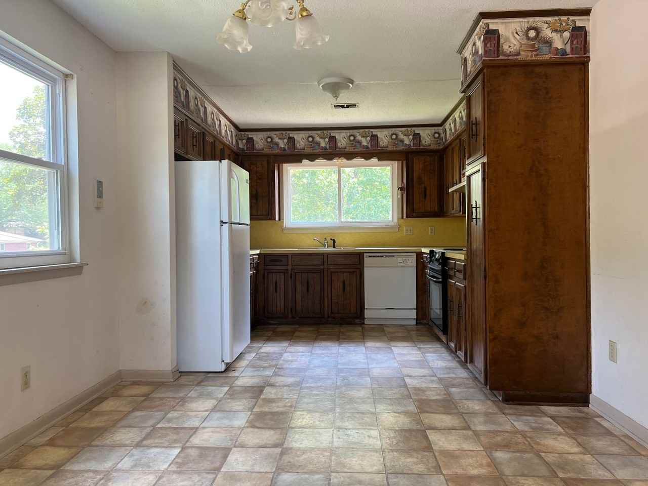 4612 N Cypress St - Photo 6 of 27