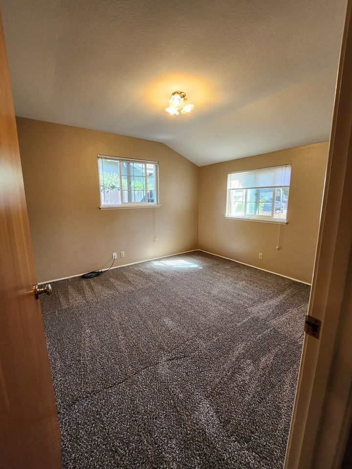 2205 Monticello Ave - Photo 6 of 30