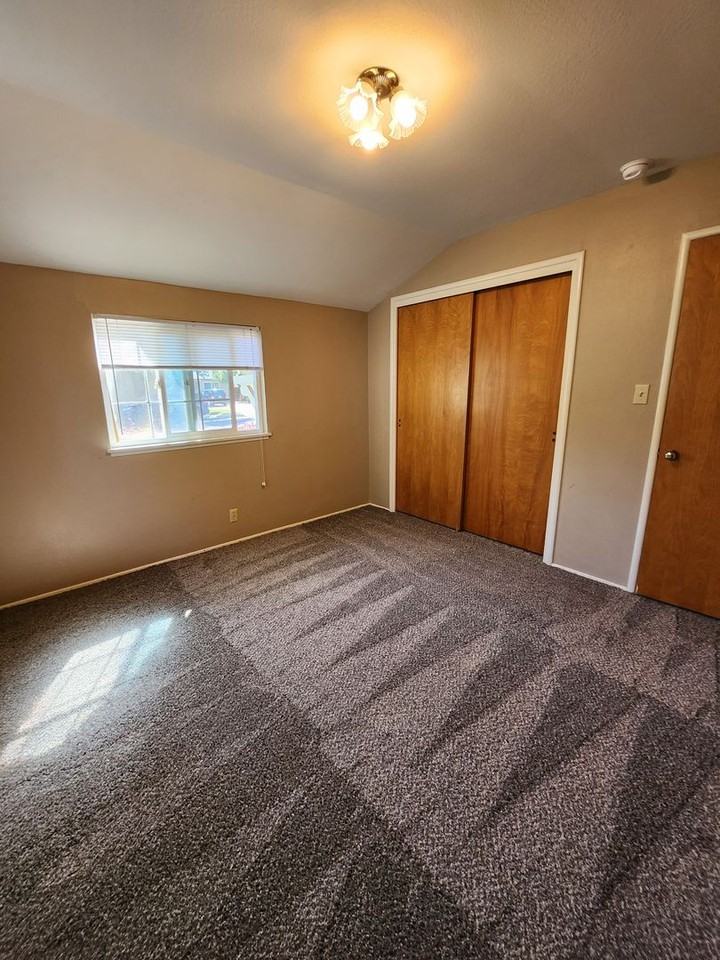 2205 Monticello Ave - Photo 7 of 30