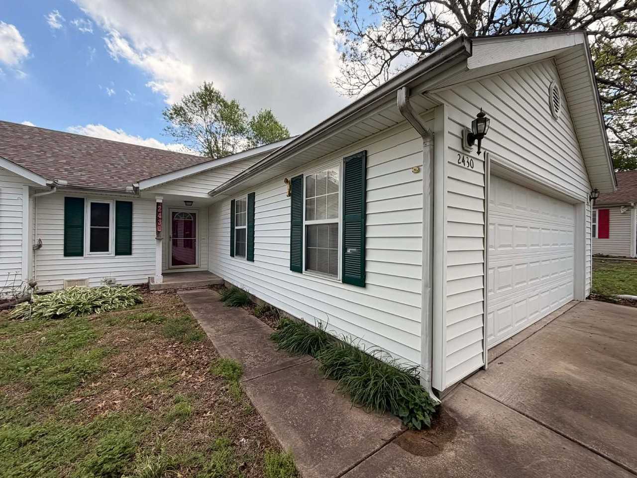 2430 E Manitou St - Photo 2 of 24