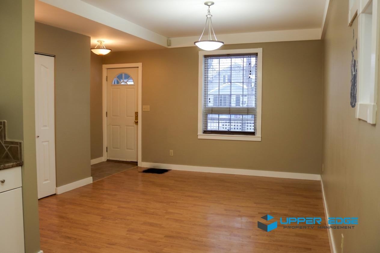 244 Lansdowne Avenue - Photo 5 of 12